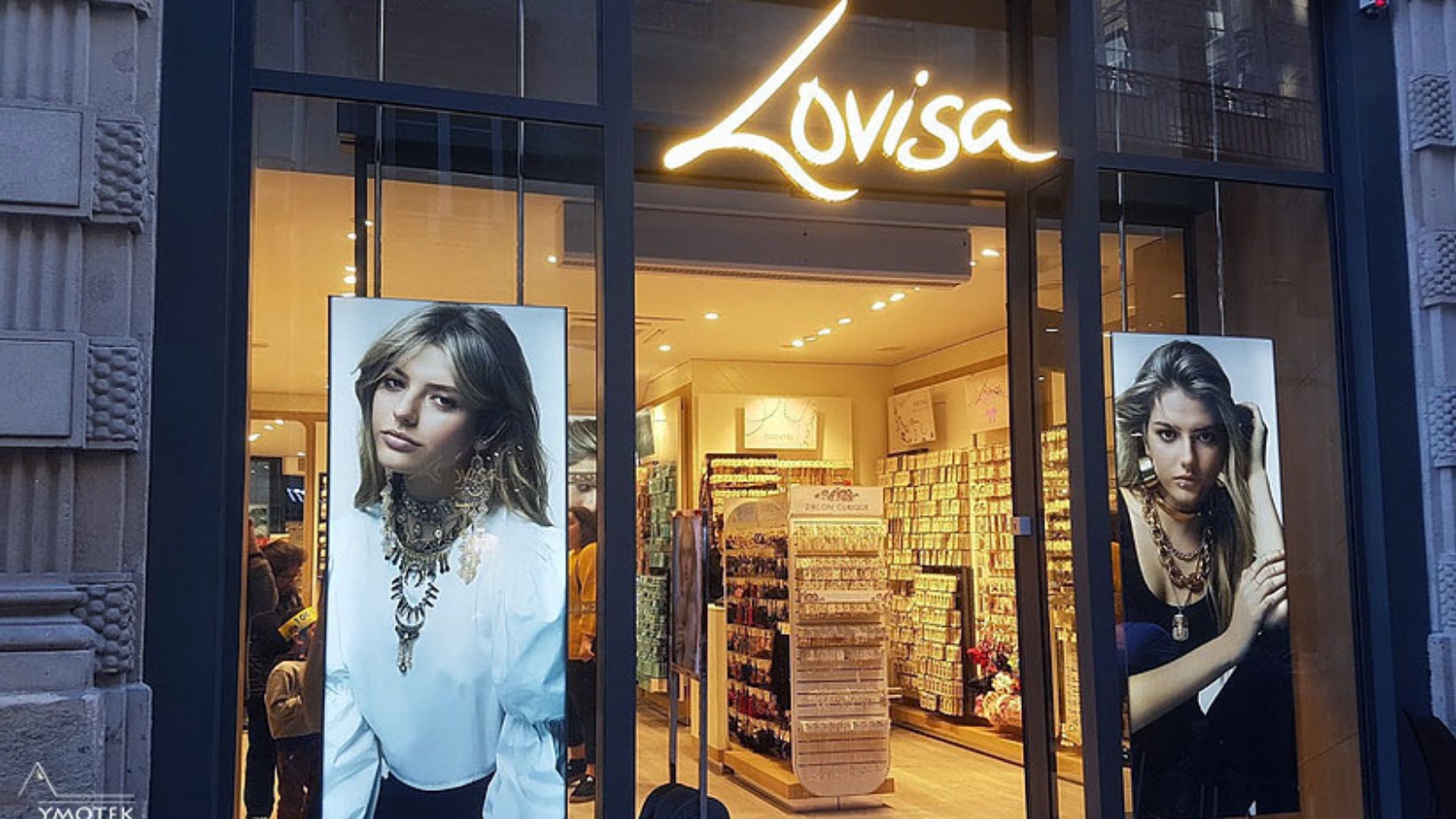 Façade magasin Lovisa